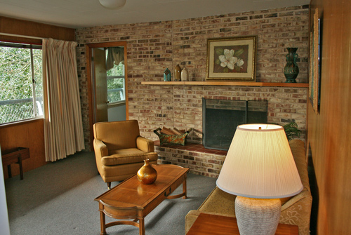 Lower living suite